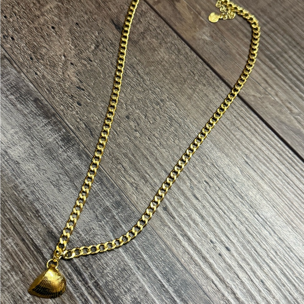 Mayamar Gold Shell Pendant Necklace